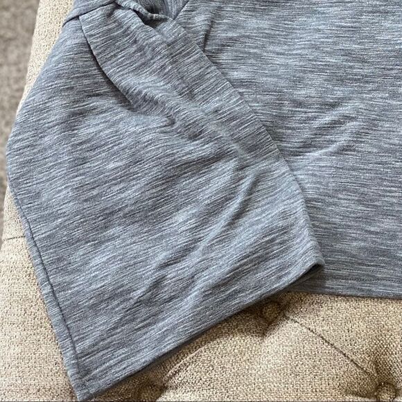 Cropped Hooded Knit Top - Picture 10 of 13